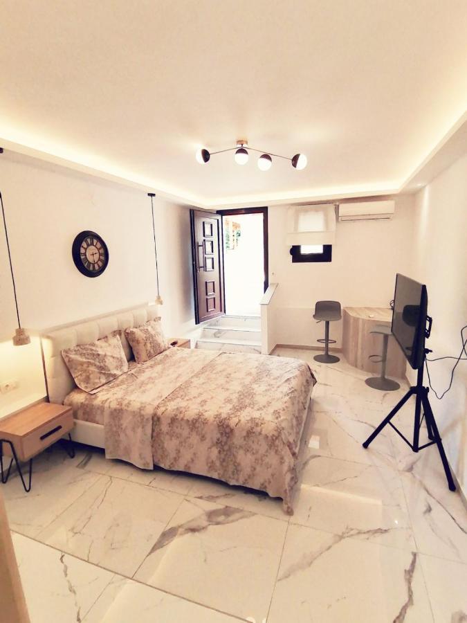 Theasis 3 Apartment Neos Marmaras Bagian luar foto