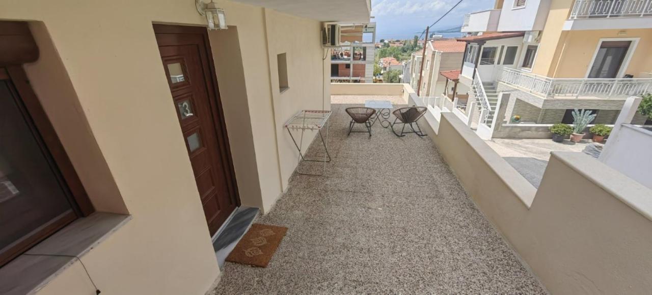 Theasis 3 Apartment Neos Marmaras Bagian luar foto